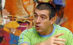 [Julen+Larrinaga.jpg]