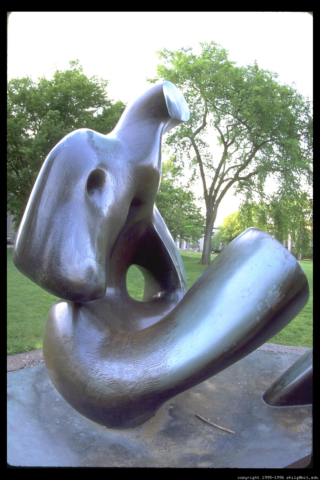 [henry-moore-23.4.jpg]