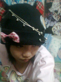 Me >_<