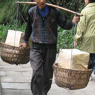 Dum•burst: Hobology: Why use a bindle?