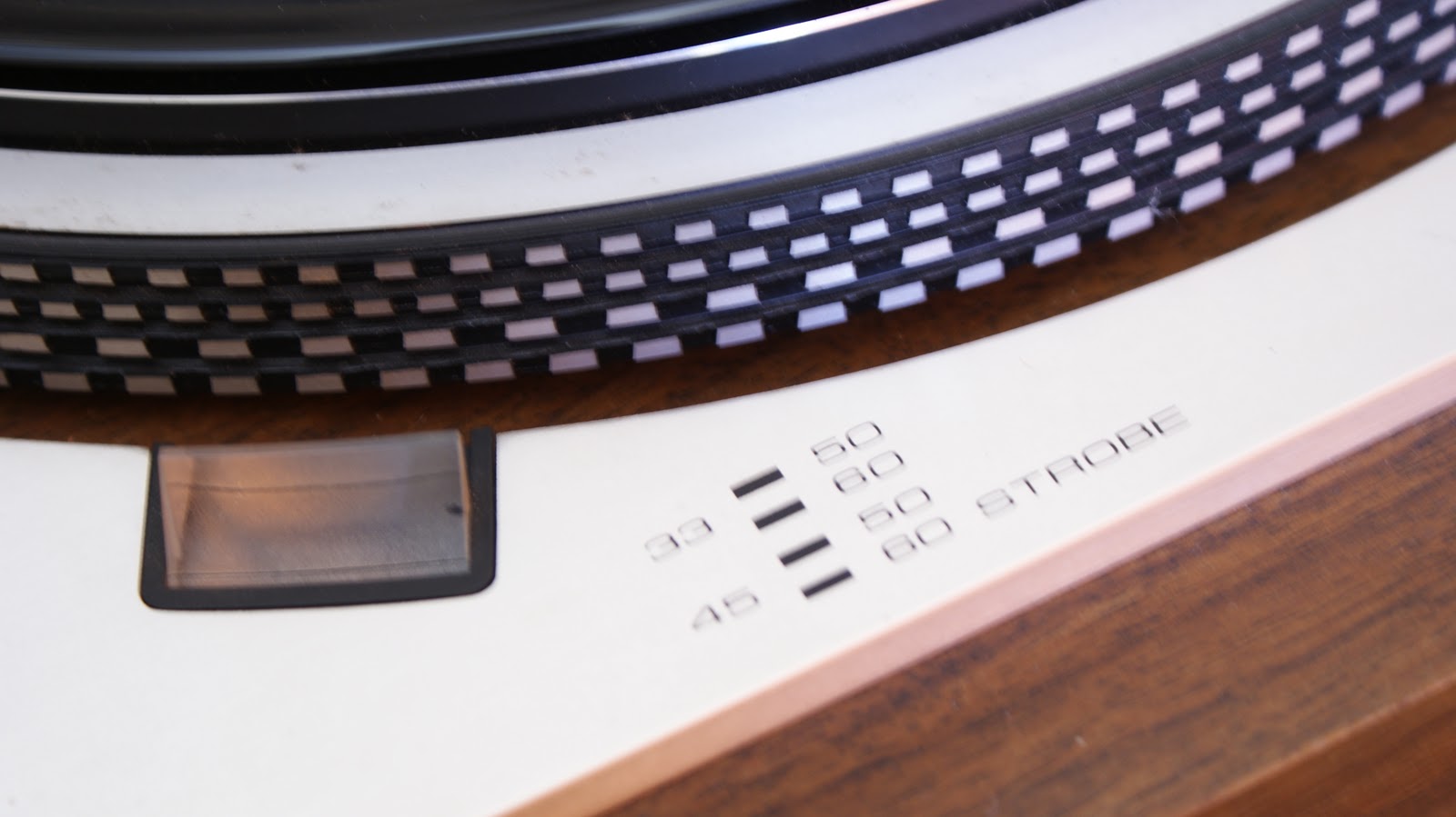 VINTAGE SOUND: Pioneer PL-530 Turntable