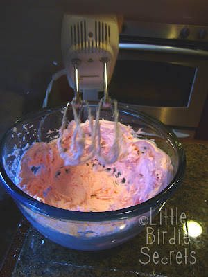 Blend Frosting for Bath Bomb Cupcakes