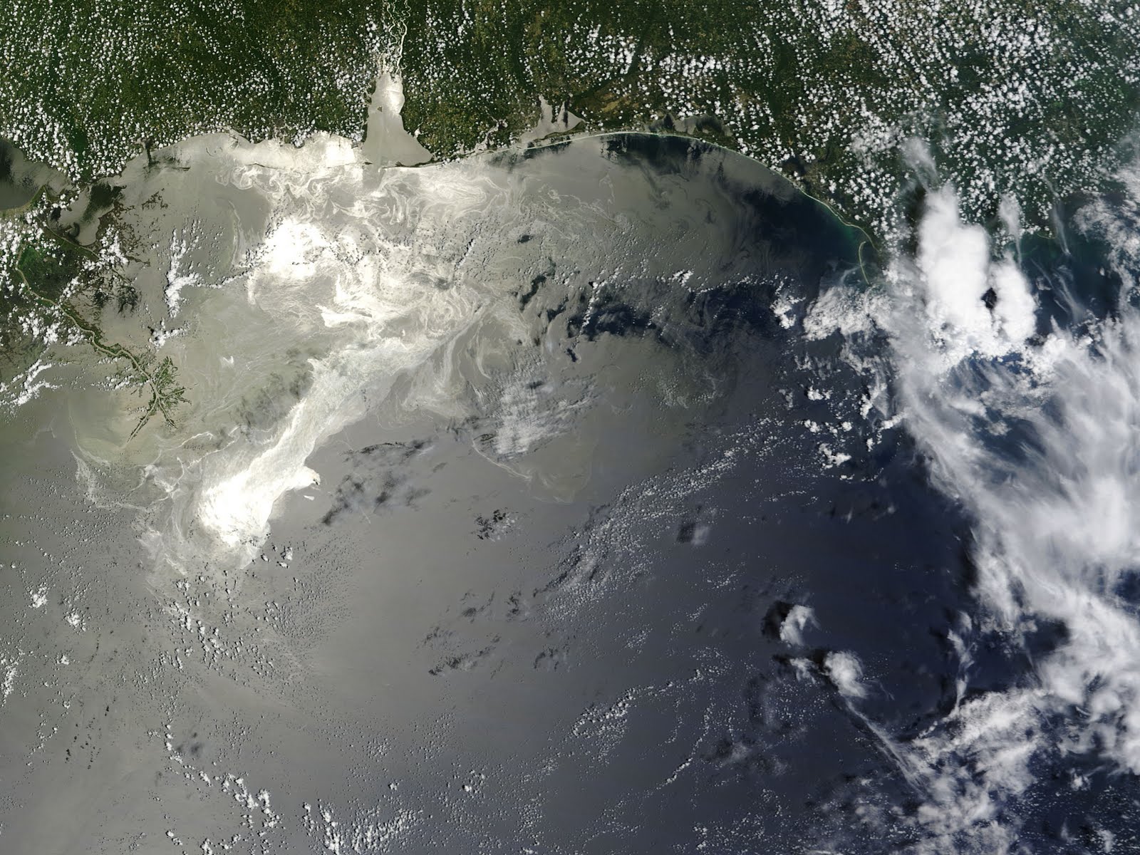 News Spazio Esplosione della piattaforma petrolifera Deepwater Horizon, il video NASA ad un News Spazio Esplosione della piattaforma petrolifera Deepwater Horizon, il video NASA ad un