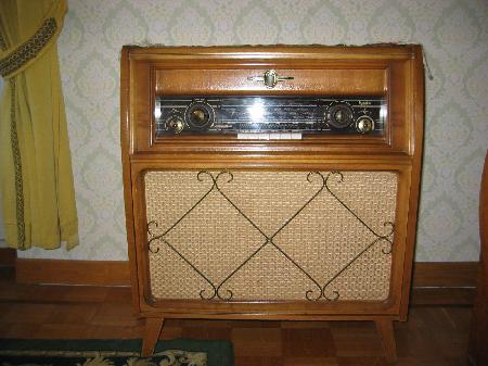ancien meuble radio