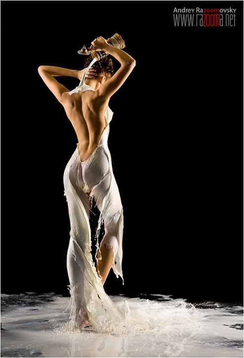 andrey razumovsky mulheres modelos vestidas de leite photoshop
