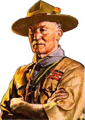 Notre fier idole, Baden Powell, qui a oublié son fouet sur cette image.