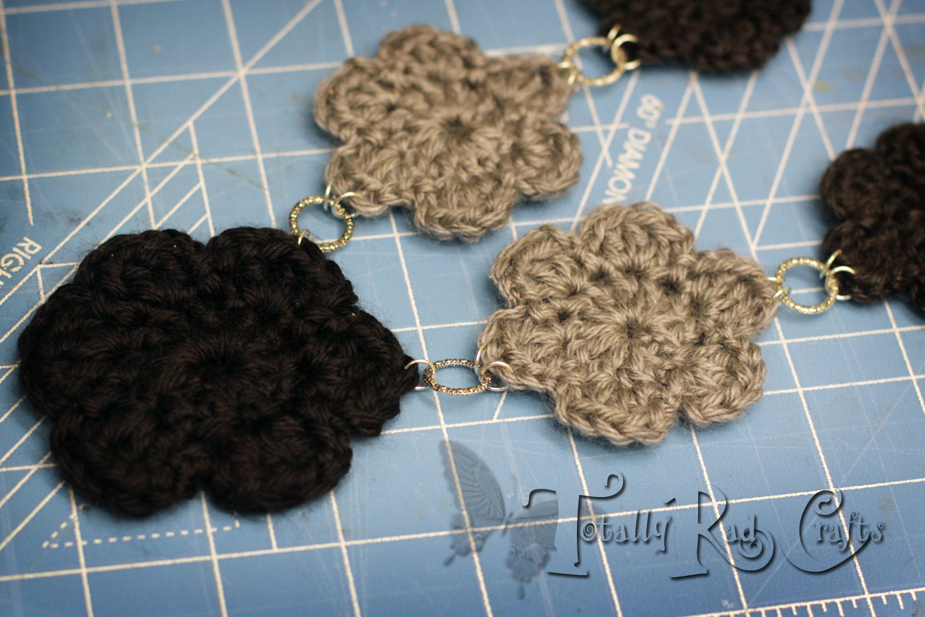 Totally Rad Crafts Crochet Flower Necklace