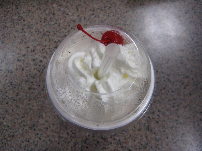 Review ChickfilA Cookies & Cream Milkshake