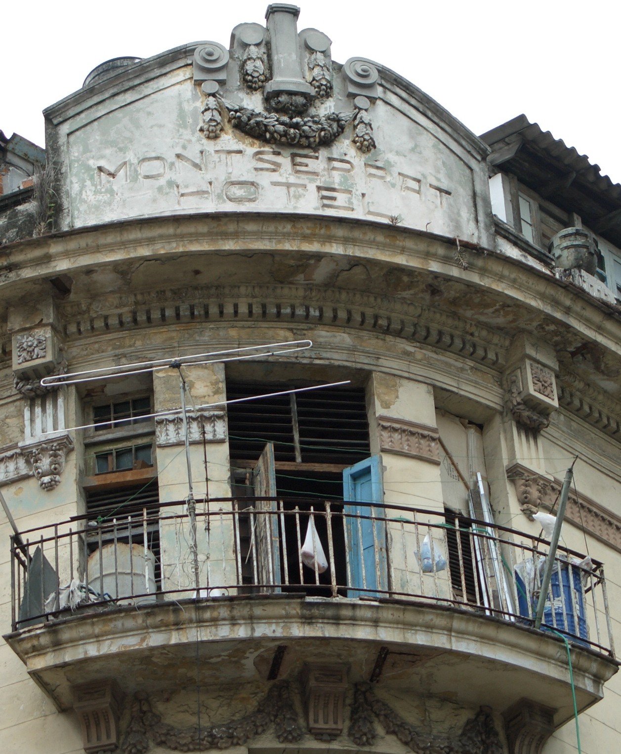 [078_Montserrat+Hotel.jpg]