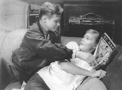 Brandon De Wilde y Carol Lynley en Blue Denim (1959)