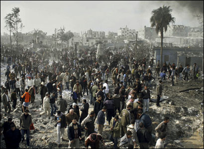 [_45329390_gazastrike1.jpg]