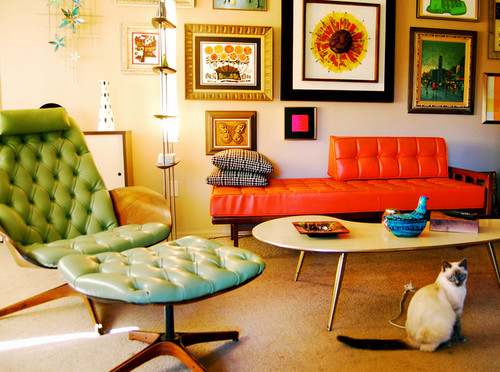 http://2.bp.blogspot.com/_W7XS22agjsU/TNhNNlw5JzI/AAAAAAAABJ4/ZvyUKQAkbzs/s1600/interior,design,living,room,retro,decor,vintage,decor,furniture,vintage-a40f611fcb24ee2eee90531473cdbe60_h.jpg