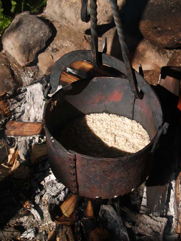 Hammered Out Bits: Oatmeal Sealling an IRON cookpot