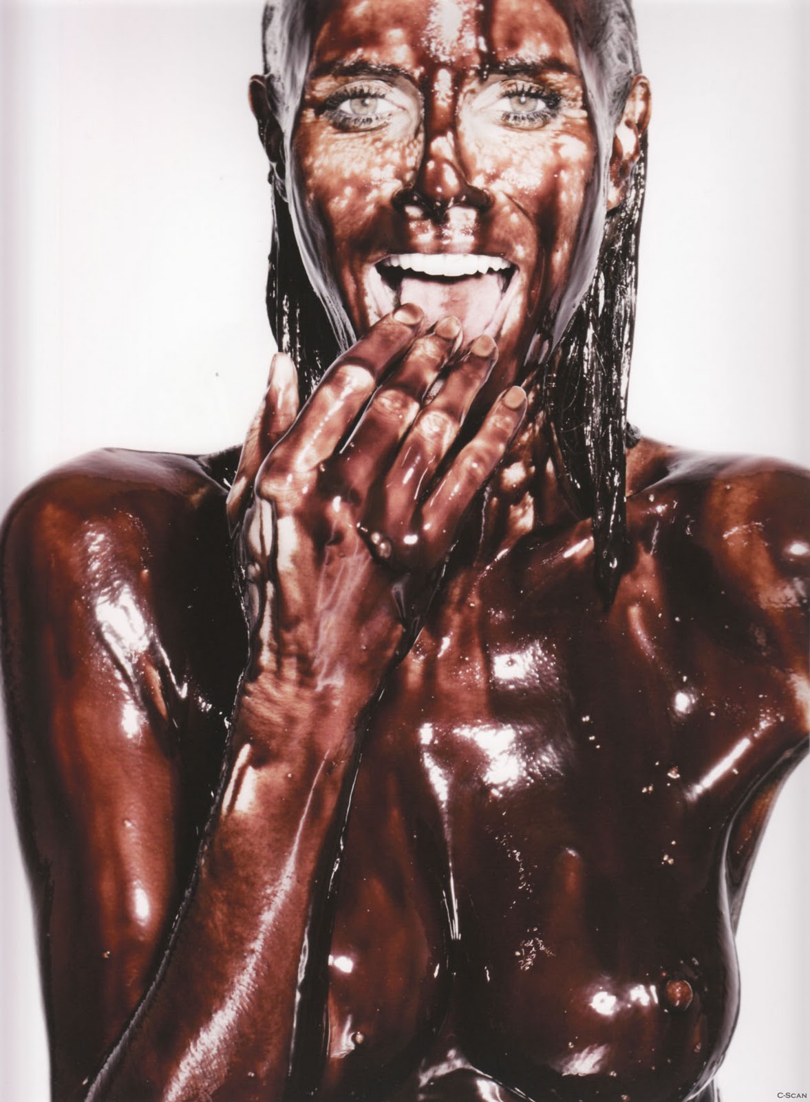 http://2.bp.blogspot.com/_WDCWEjl45FQ/TQpksHeKxvI/AAAAAAAABog/9_ZWYuZOb_M/s1600/heidi-klum-nude-chocolate-heidilicious-rankin-01.jpg