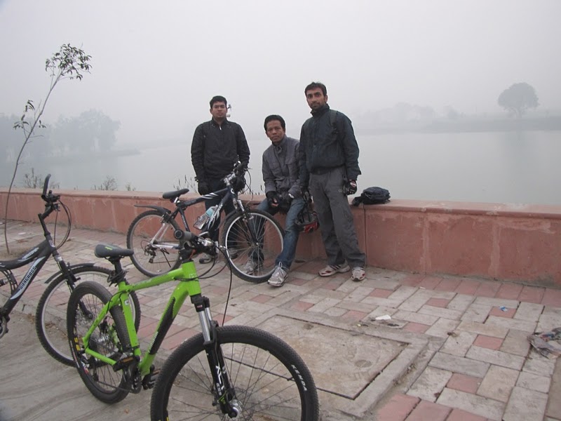 Satyen Parle Headstrong Cyclothon's First Trip to Humayun's Tomb, Delhi from Noida (some 22km