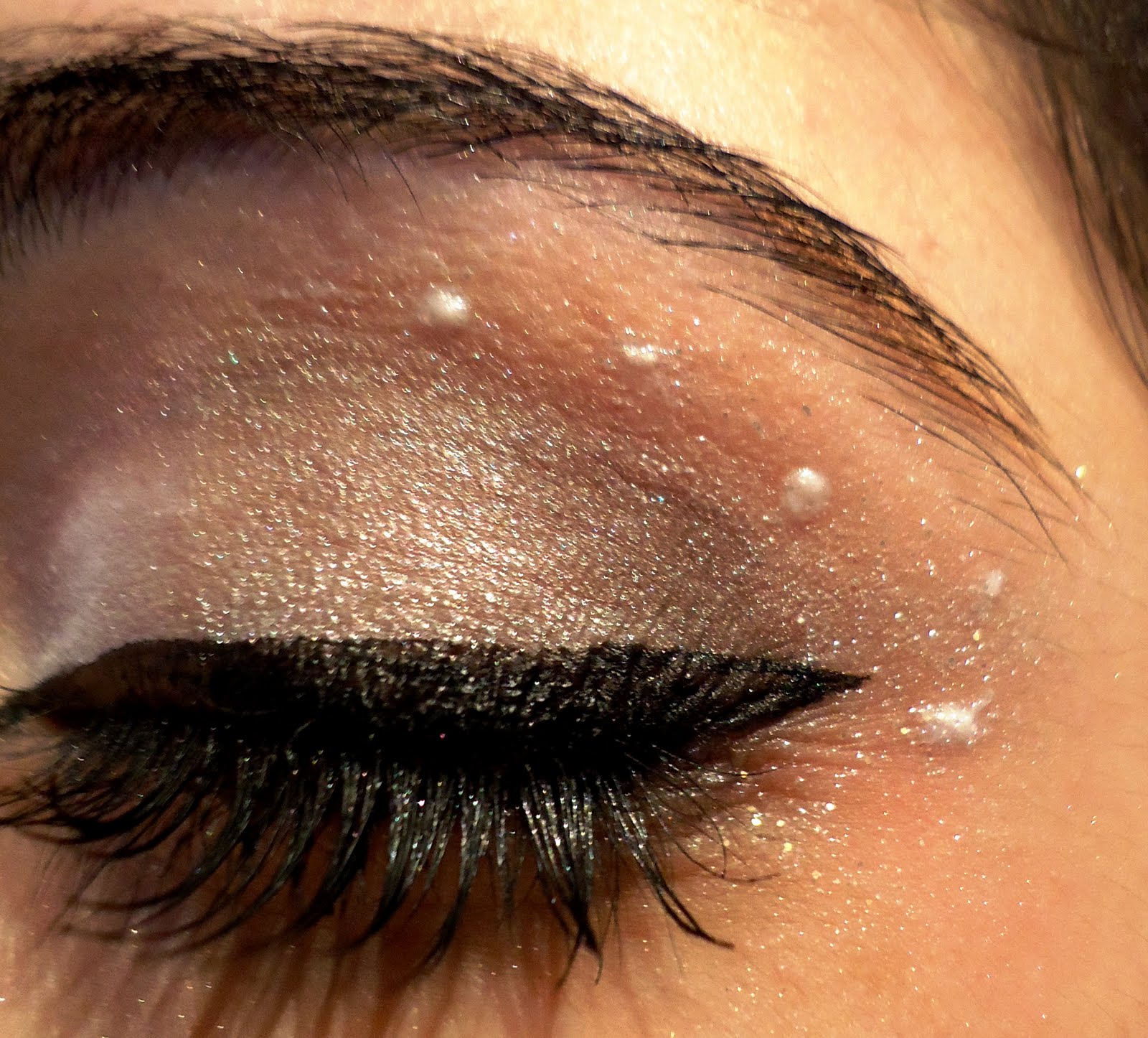 Super ChocoBrilhante Tutorial Prata com delineador.