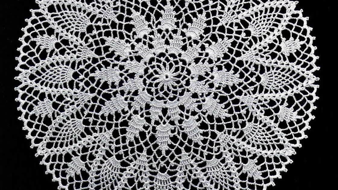 ажурные салфетки крючком. ажурные салфетки бумажные. ажурную круглую салфетку. вязаные салфетки крючком. круглая вязаная салфетка.