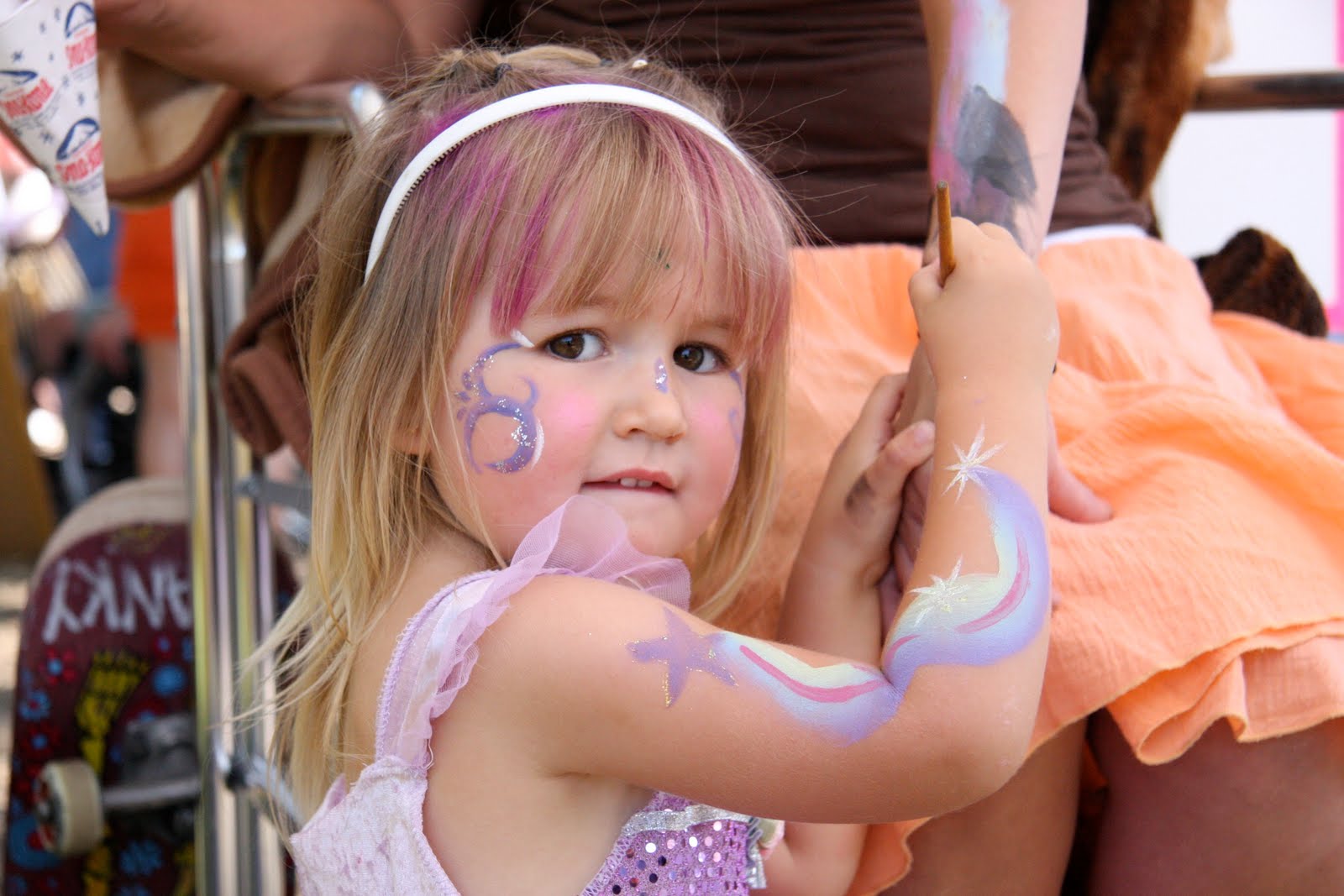 Hosting the Ojai Valley Lavender Festival 6/26/10, little girl