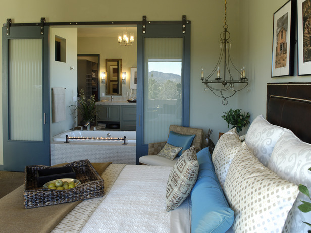[hgtv+dream+home+2010--master+suite+2.jpg]