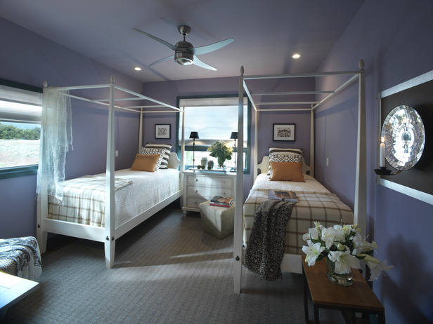 [hgtv+dream+home+2010--guest+bedroom.jpg]
