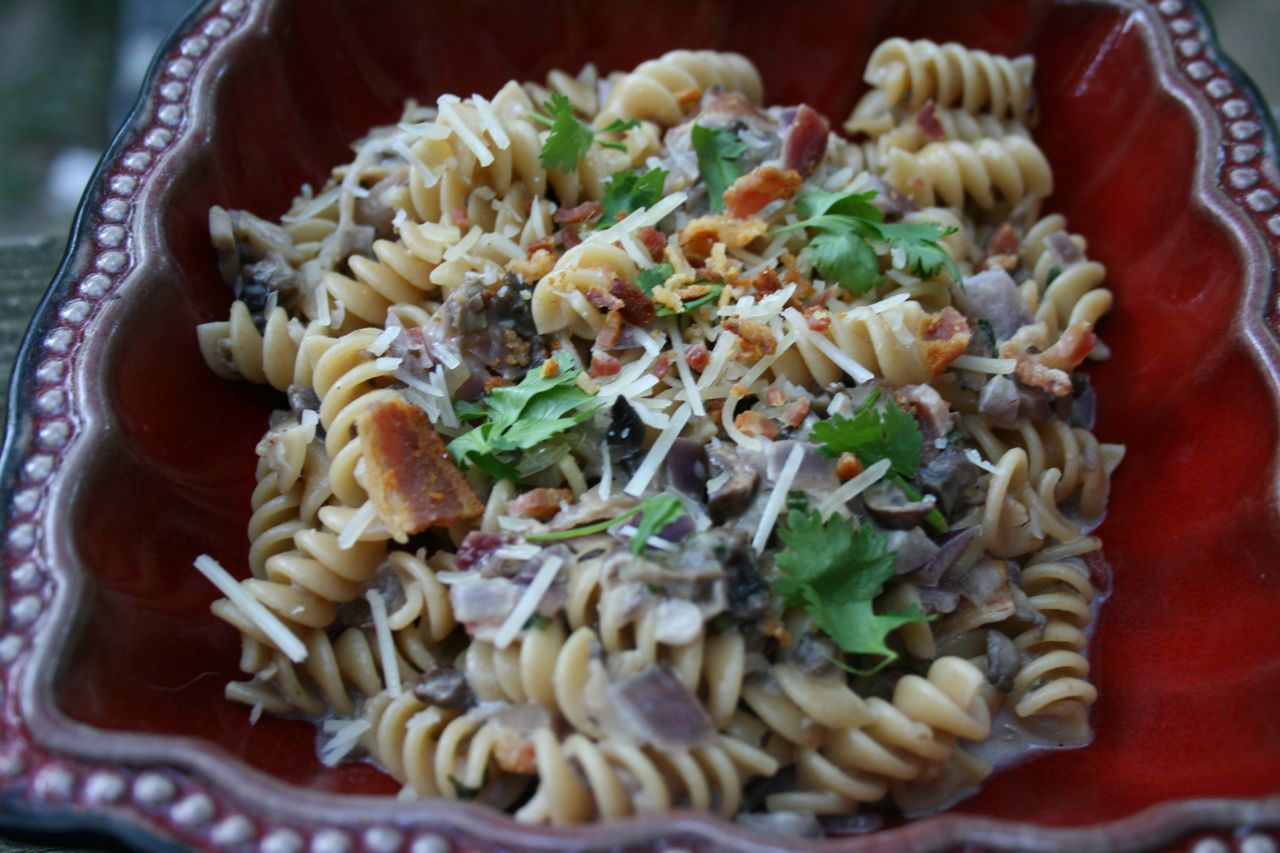 Recipe Shoebox: Pasta with Creamy Mushroom-Bacon Sauce