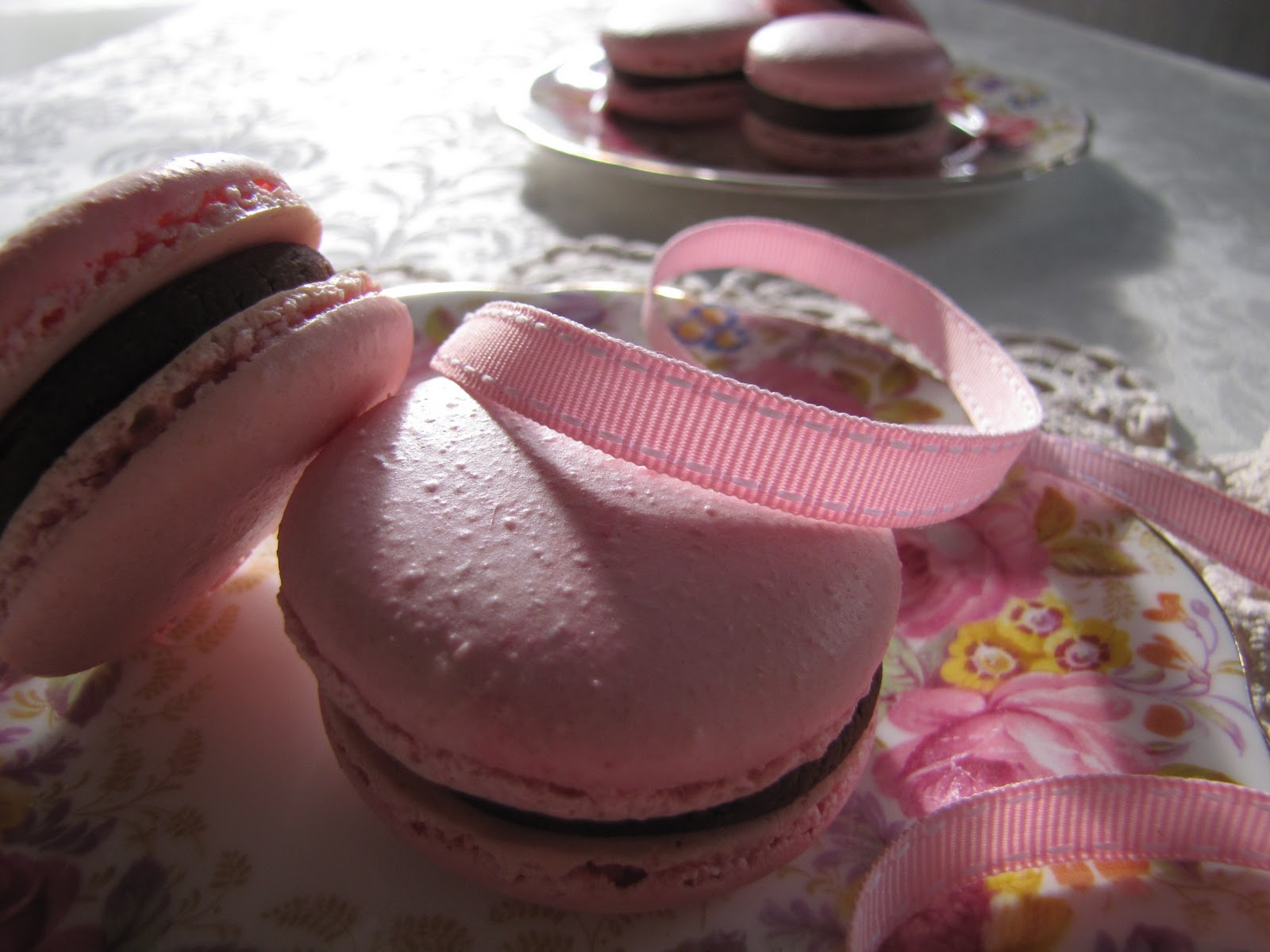 my button cake: turkish delight macarons