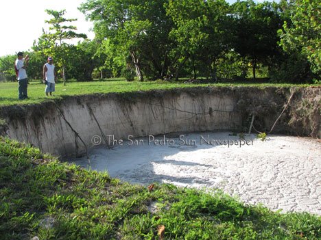 [Sinkhole-MaryCam-(5).jpg]