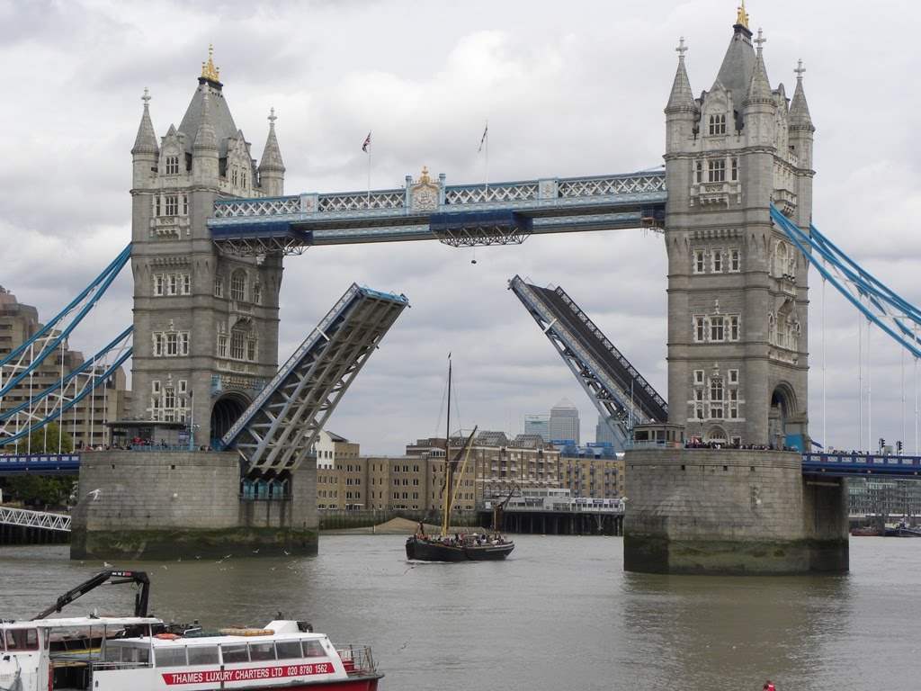 Travels - Ballroom Dancing - Amusement Parks: The Tower Bridge of London