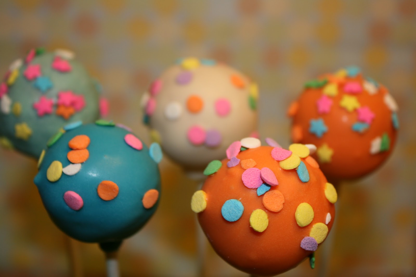 Sunshine's Cake Pops Bakery Order