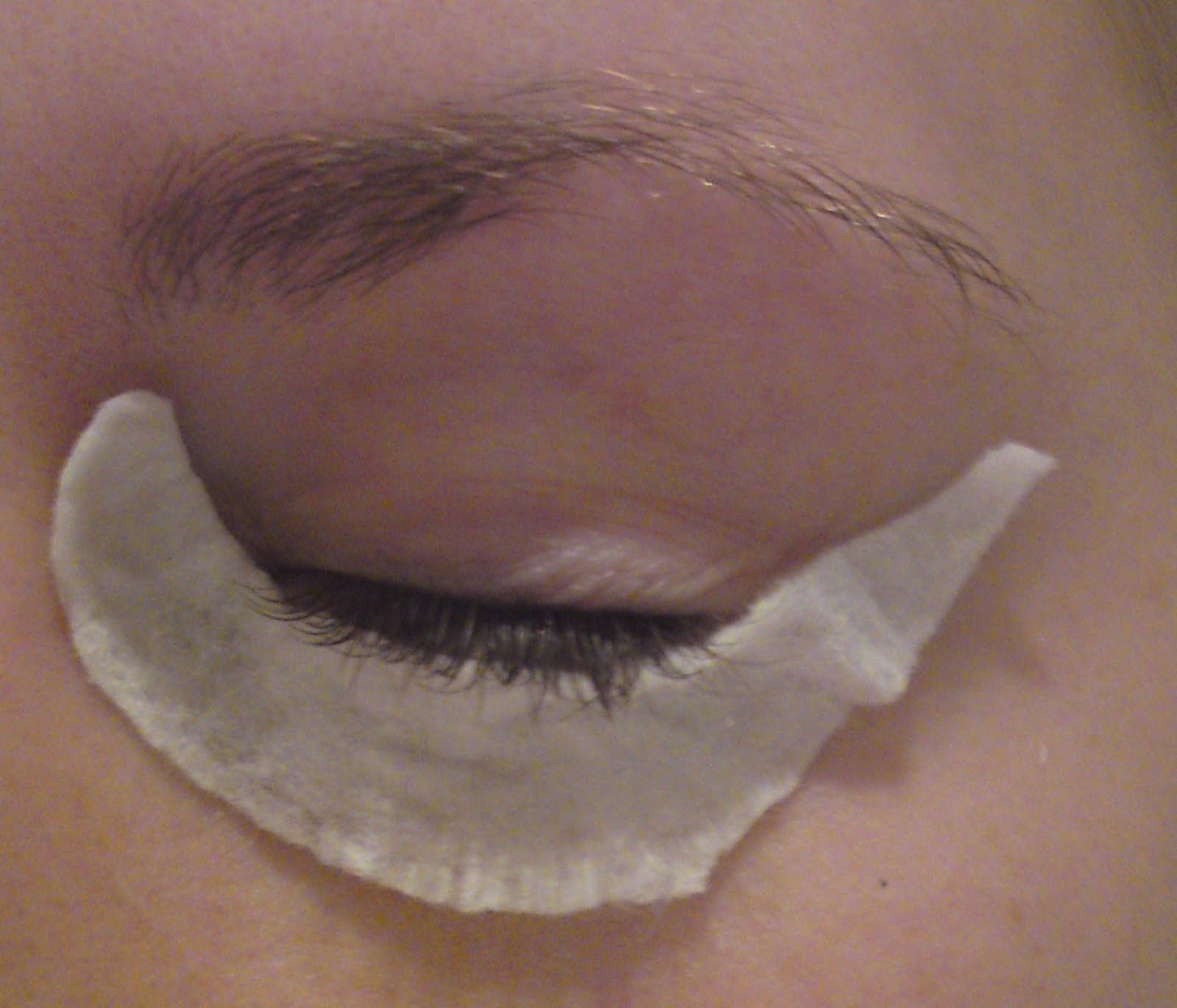 Pint Sized Confessions How to tint your own eyelashes