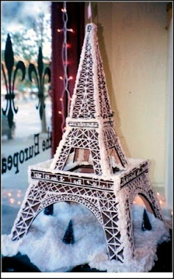 Festival gingerbread house