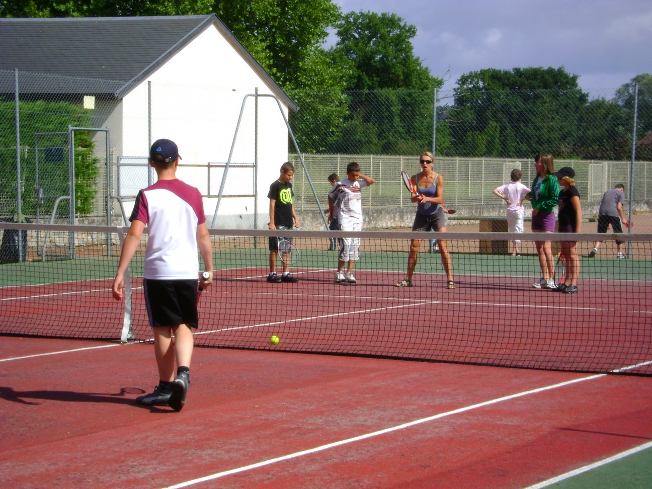 http://2.bp.blogspot.com/_WqtUgHllX10/TD77kpebIhI/AAAAAAAAAGM/B7ettBJzlbI/s1600/tennis.jpg