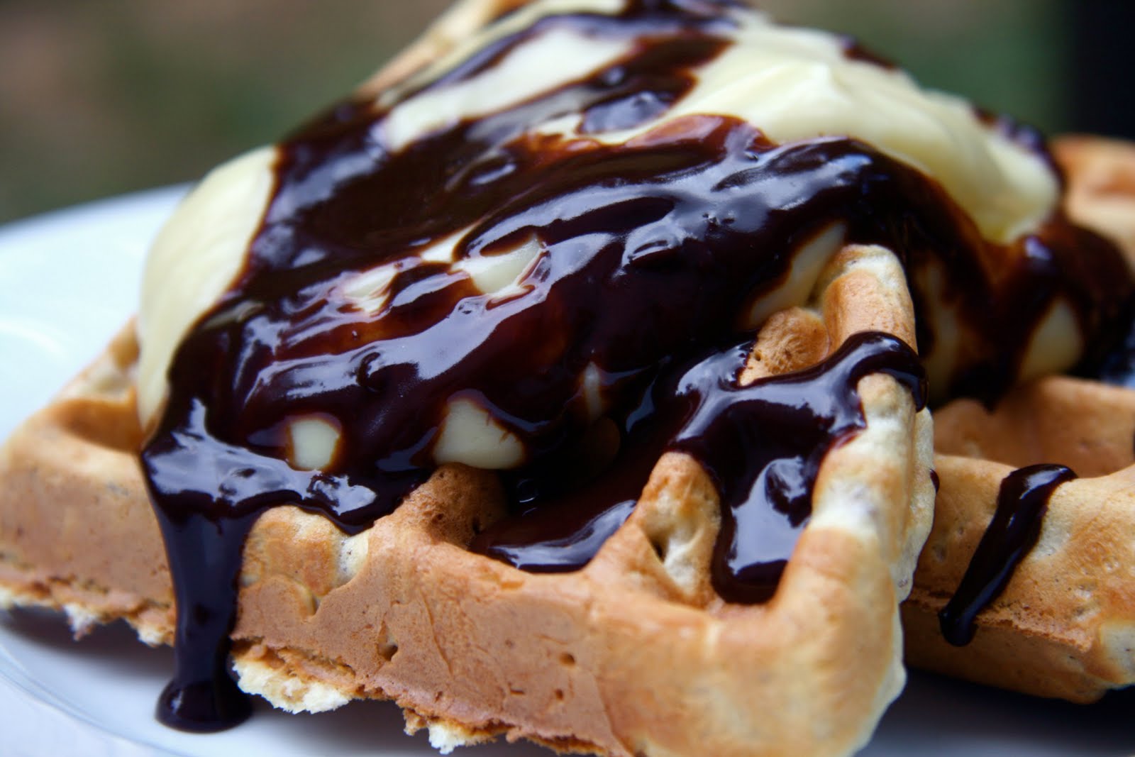 Forum Image: http://2.bp.blogspot.com/_Ws7IquMXusk/TClYE83DdAI/AAAAAAAACMo/PAmyayhrF5w/s1600/BostonCreamPieWaffle.jpg