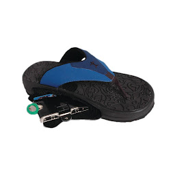 Flip Flops With Removable Wallet