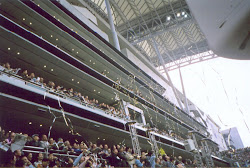 "Sha-Tin Grandstand, Members enclosure"(sunday 11-12-2005)