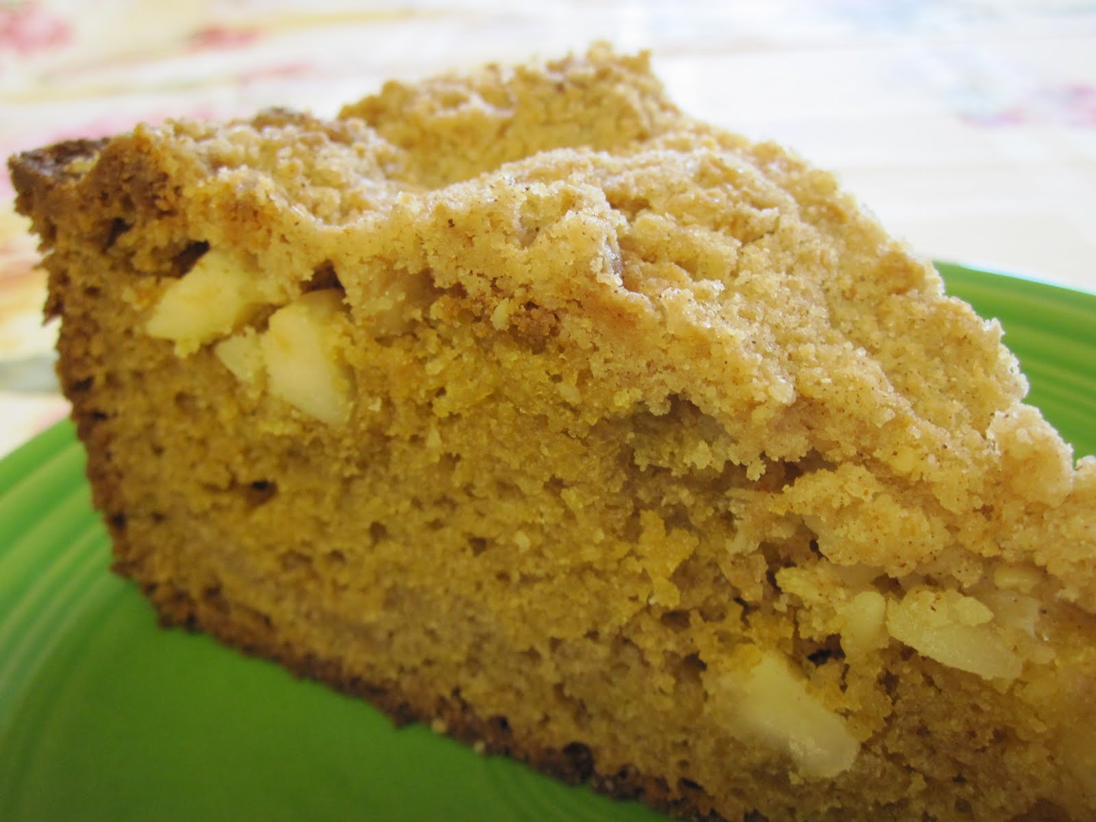 Yummy YooHoo! Macadamia Nut Coffee Cake