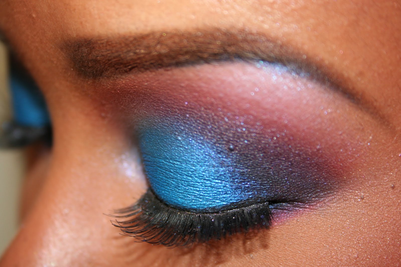 We Should Makeup Electric Blue Eyes