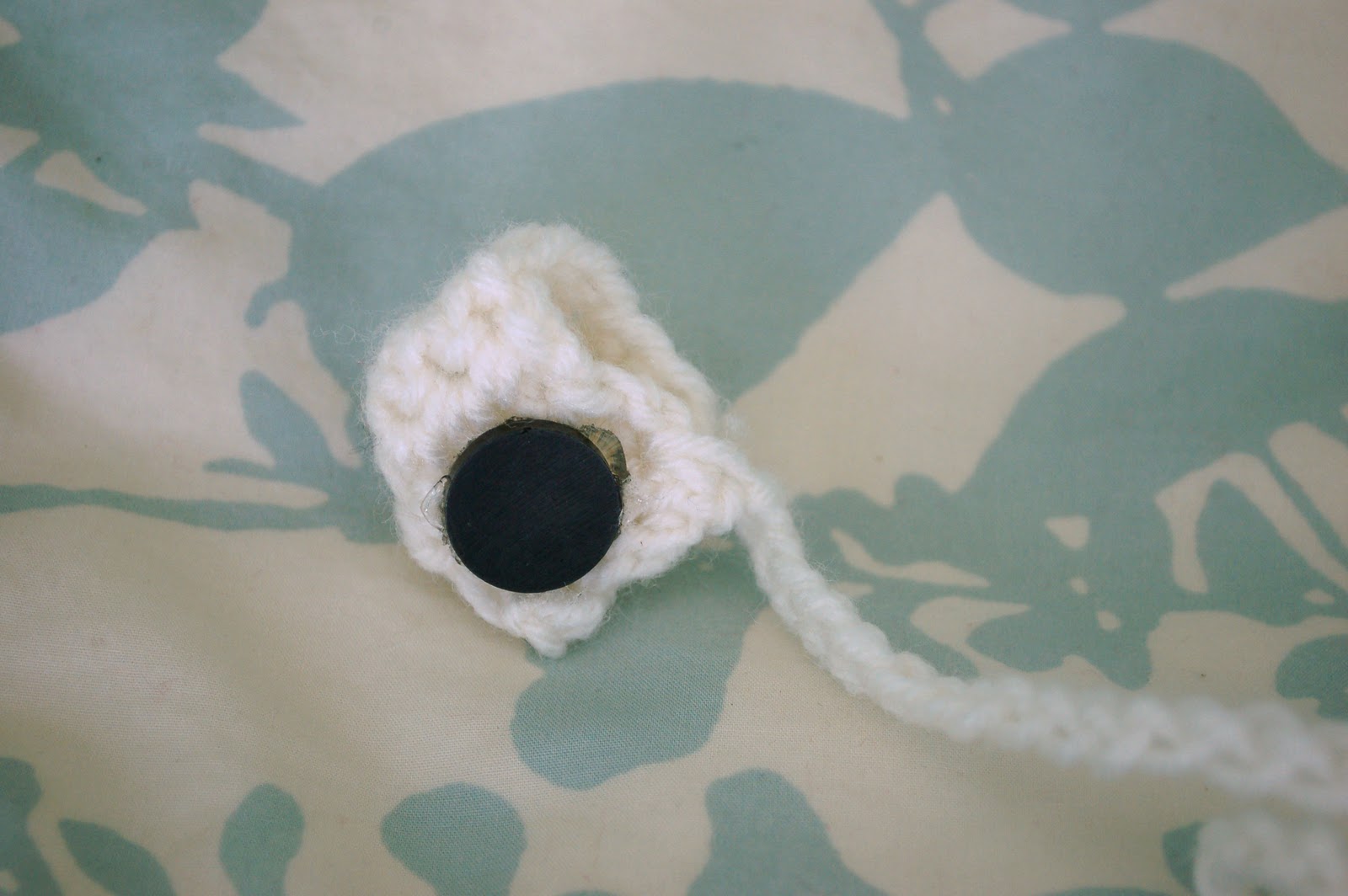 Alli Crafts: Free Pattern: Magnetic Pen Holder