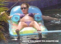 Jessica Alba Pregnant Bikini Pictures