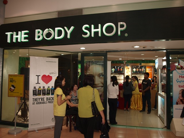 [the+body+shop99.JPG]