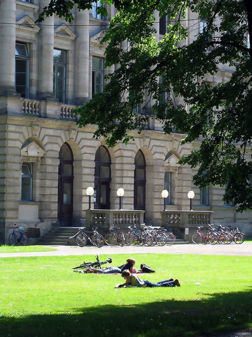 Schlosspark, Erlangen -  photo by Joselito Briones