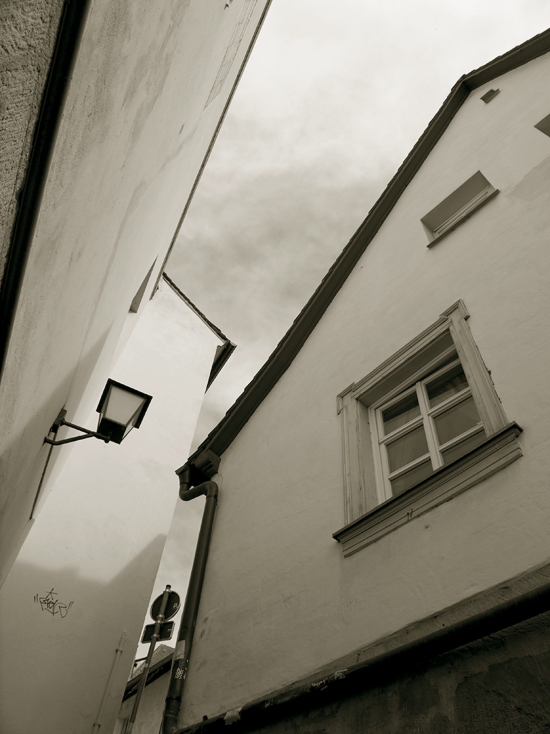 Old Passage, Erlangen, Germany - photo by Joselito Briones