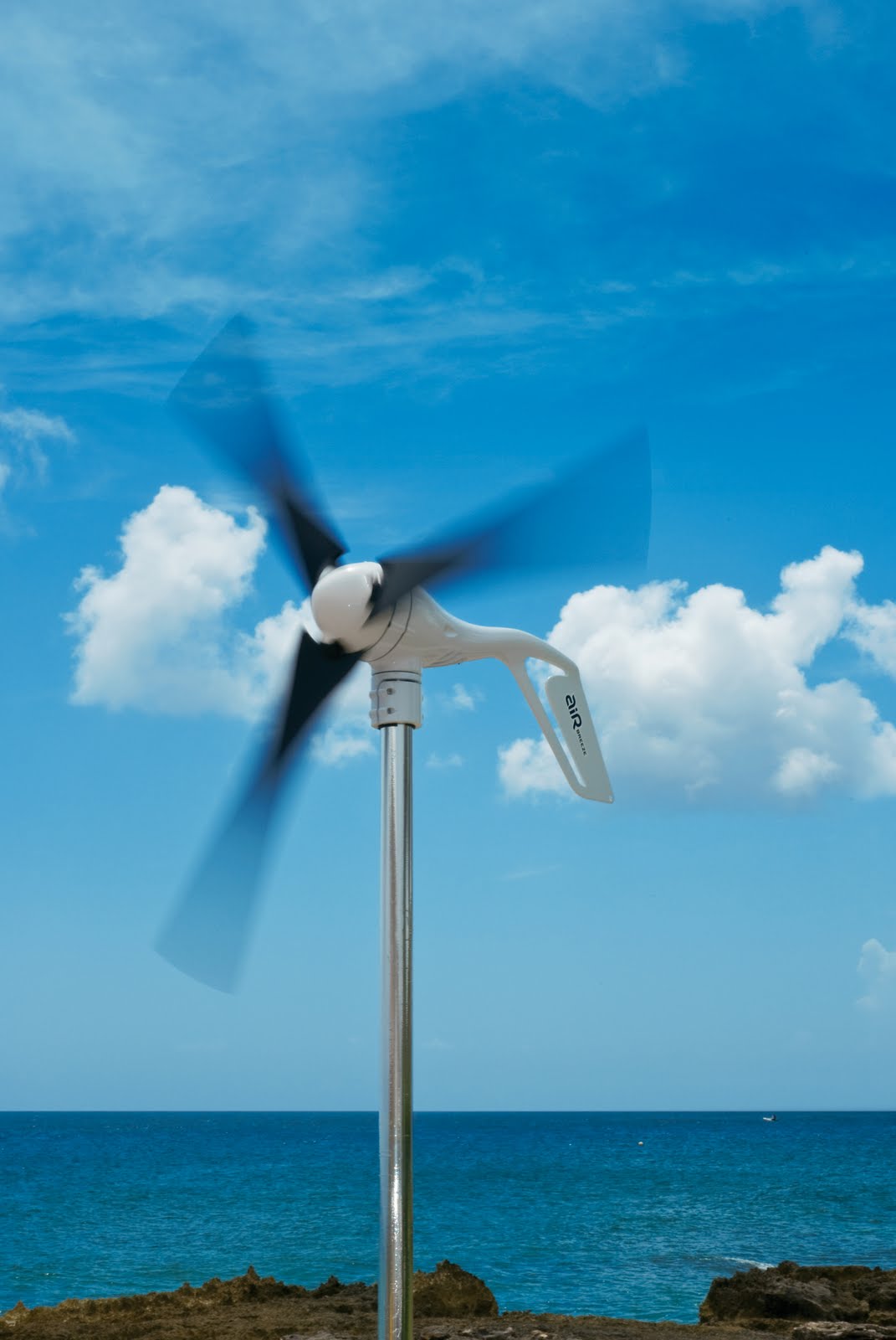 Renewable Energy Made Simple Southwest Windpower Air Breeze Wind Generator