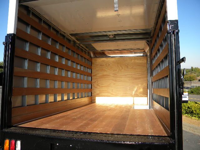 Isuzu Npr Hd. 2009 Isuzu NPR HD chassis