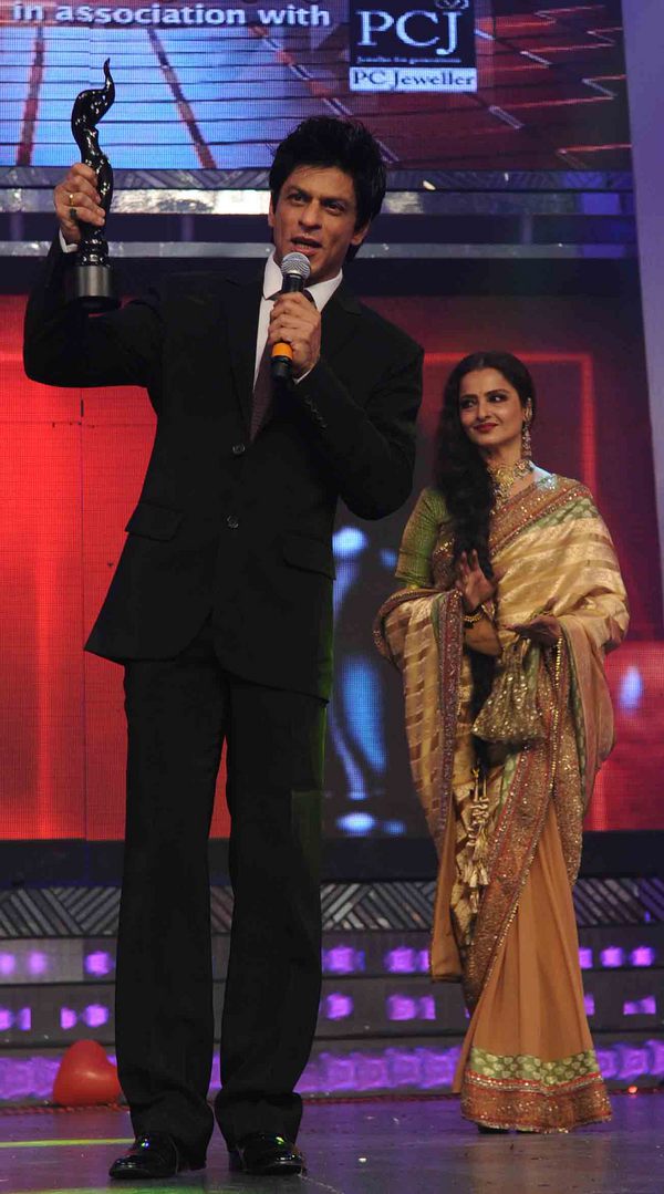 *WE LOVE SRK* Fun Blog,: SRK, Kajol win best actor & Karan the best Director of Filmfare Award ...
