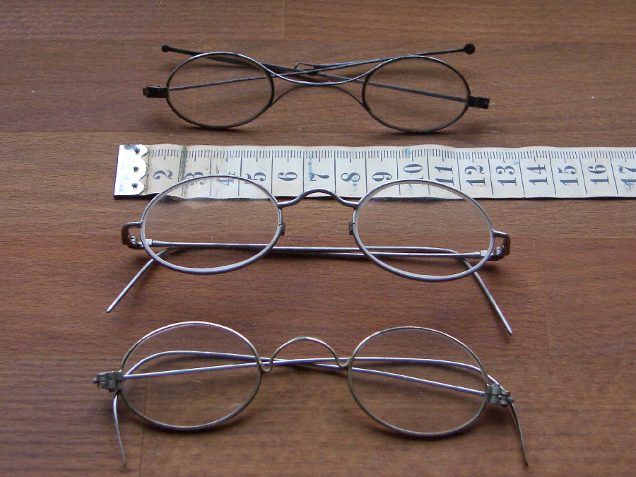 kleidung-um-1800-fundst-cke-dezember