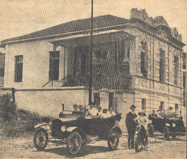 Década de 1920: primeiros automóveis