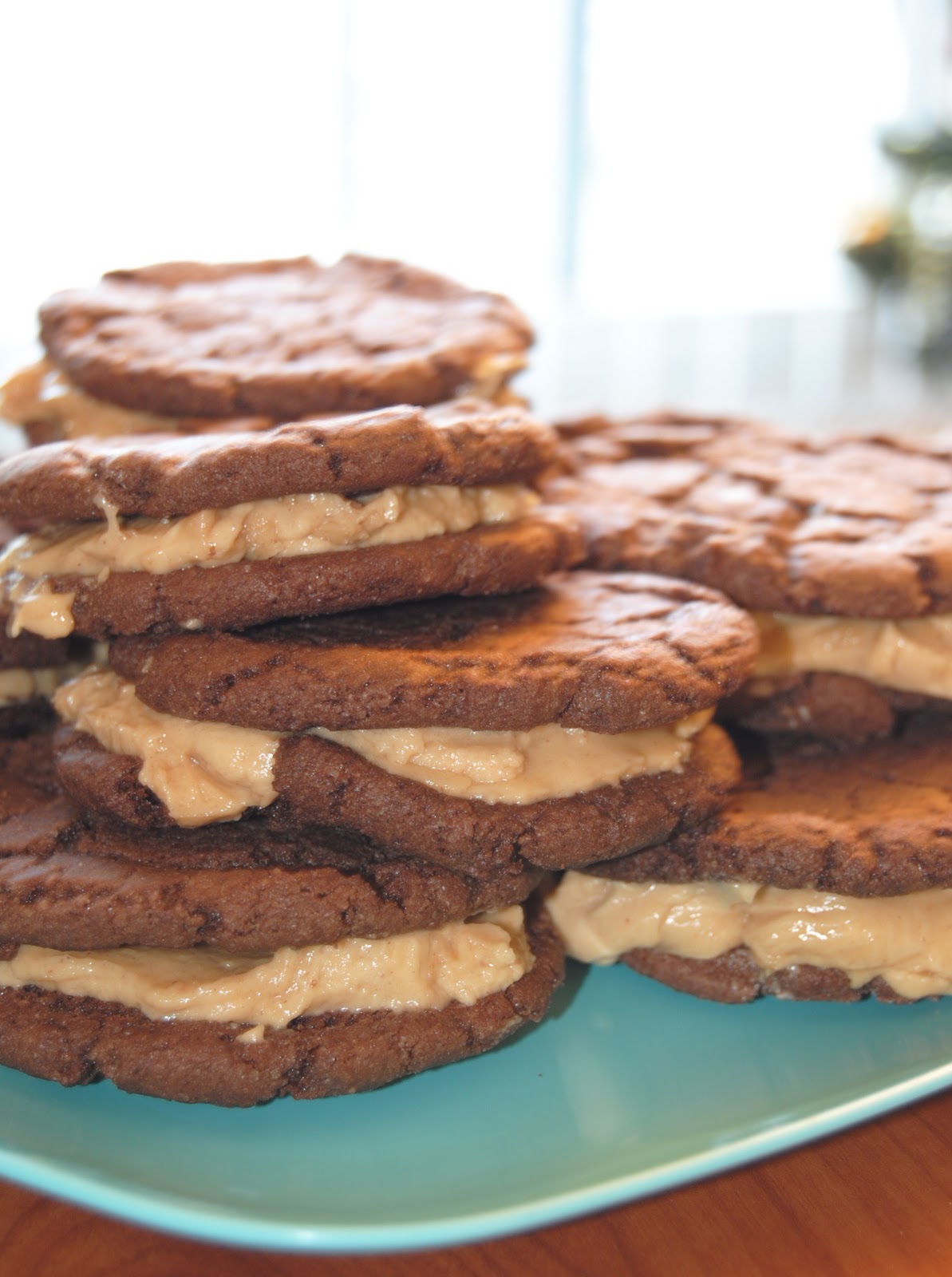 thebakedbeen homemade oreos with peanut butter filling