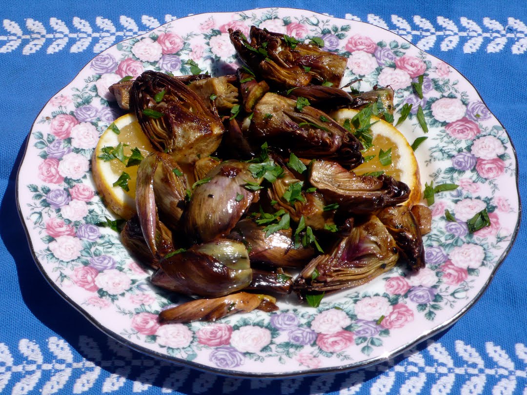 Gambar terkait Victoria Pearls choke on Scottish meal (dari Bing)