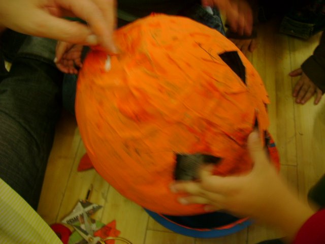 [halooween+08+084.jpg]